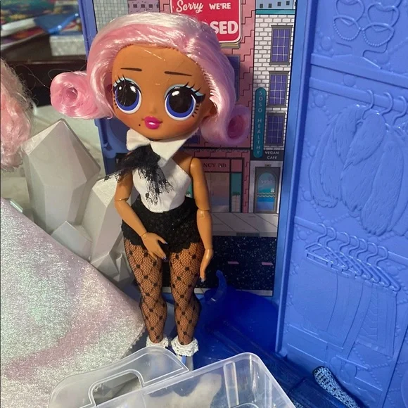 Bundle of L.O.L. Surprise! Pink and Blue Dolls with Accessories - Picture 7 of 10